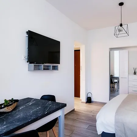 S&o - By Myhomeincomo Apartment Como